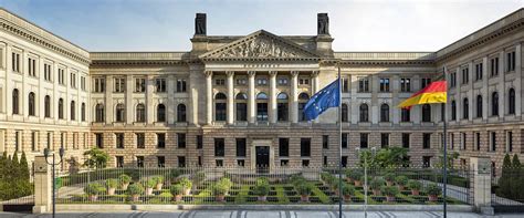 It is the upper house and acts mainly in an advisory capacity, since political power resides. Humidification German Bundesrat