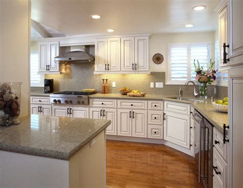 Decorating With White Kitchen Cabinets