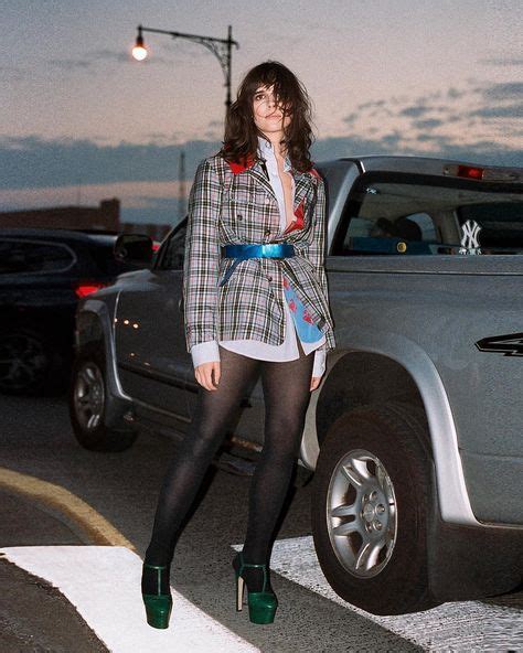 Hari Nef