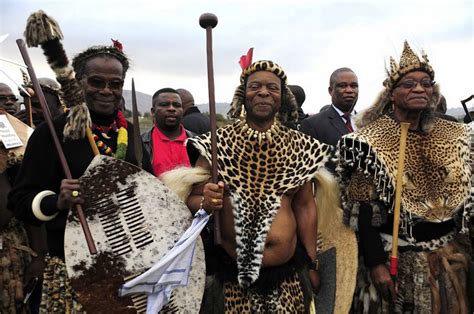 Zulu king goodwill zwelithini, who saw himself as the custodian of his people's culture and was praised by south african president zwelithini, who was 72, died in hospital, the royal family said. SA Zulu monarch King Zwelithini marries sixth wife (PHOTOS ...