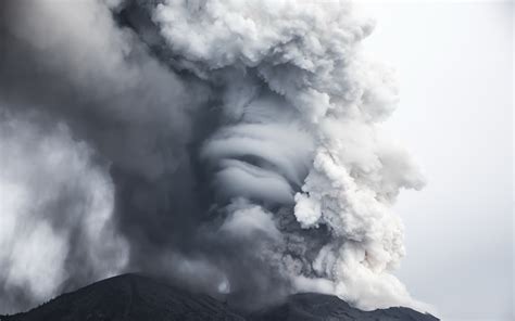 Bali Volcano Eruptions Nature Wallpapers Hd Desktop And Mobile