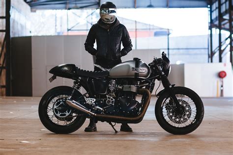 2013 triumph thruxton 900 custom cafe racer. Andre's Triumph Thruxton Cafe Racer | Throttle Roll