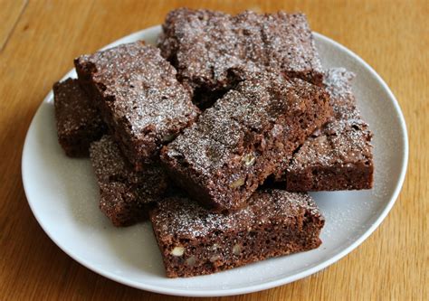 Tambah gula kemudian kocok alpukat tersebut. 5 Resep Dan Cara Membuat Brownies Coklat Manis Paling Istimewa