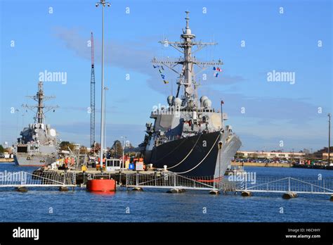 Us Navy Destroyer Ddg 61 Uss Ramage Between Deployments In The Norfolk