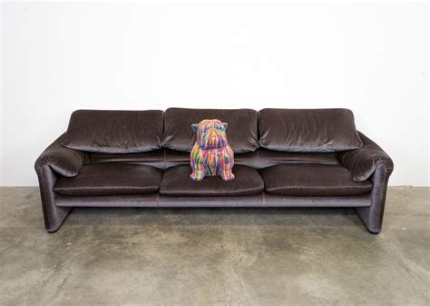 Ein sofa gehört in jede gemütliche sitzecke. Cassina Maralunga Sofa Dreisitzer acheter sur Ricardo
