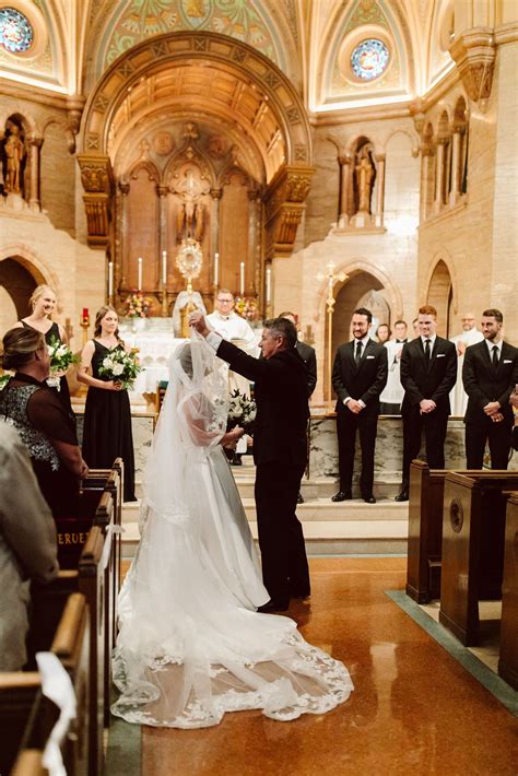 Bride With Veil Blusher Catholic Wedding In Denver In 2021 Catholic