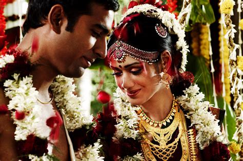 20 Gorgeous Indian Wedding Photographs From Tanishq Wedding