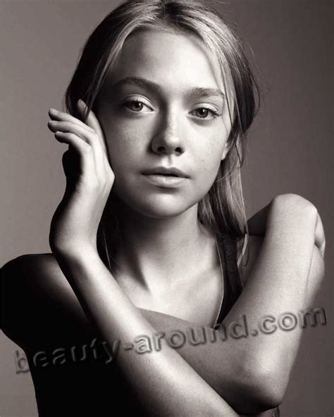 Fakes and leaks are a ban. Dakota Fanning - Biography, Private Life, Filmography, Photos