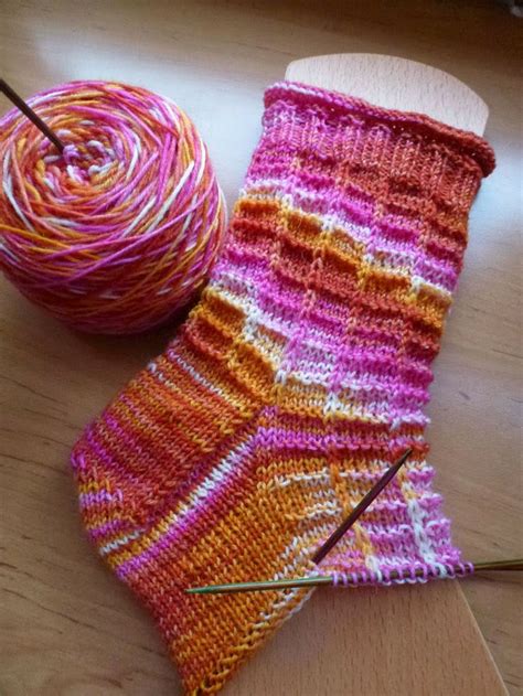 Kunzfrau Kreativ In 2020 Mit Bildern Socken Stricken Muster Socken Stricken