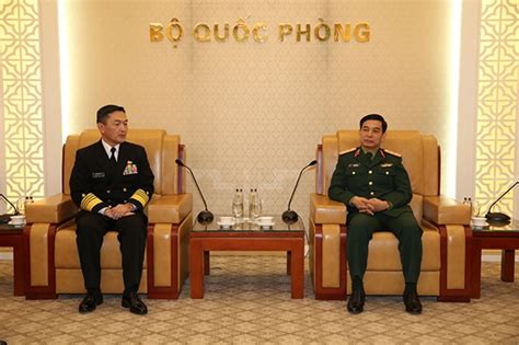 Thượng tướng phan văn giang nghẹn ngào báo tin vụ sạt lở núi làm 22 chiến sĩ tử nạn ở quảng trị. Thượng tướng Phan Văn Giang tiếp Tư lệnh Hải quân Nhật Bản