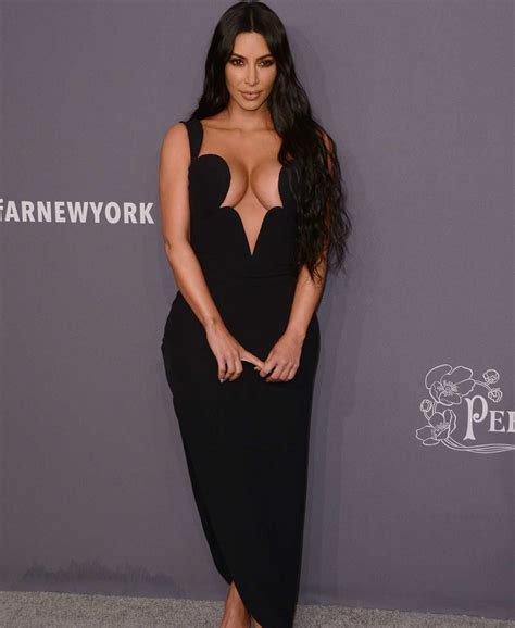 Kim kardashian has been added to the forbes billionaire list thanks to her businesses and video caption: Kim Kardashian: Darum wäre eine Schwangerschaft ...