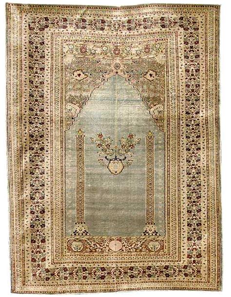 Antique Prayer Rugs Online: Antique Prayer Rug Guide