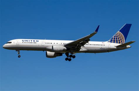 Boeing 757 200 United Airlines Photos And Description Of The Plane