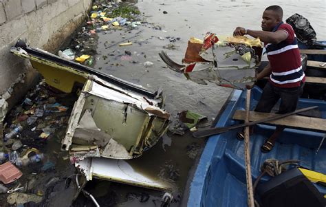 helicopter crash in lagos nigeria kills american pilot 5 others ibtimes
