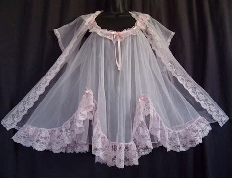 1960s Vintage Tosca Pink Babydoll Nightgown And Robe Set In