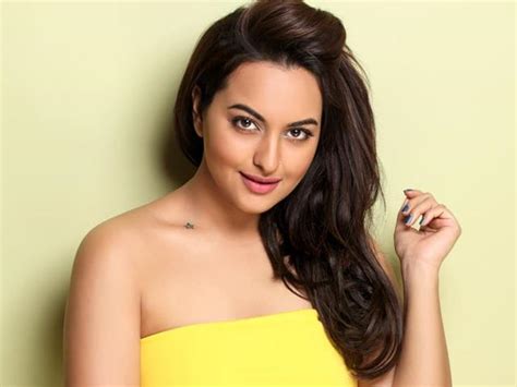 My Dream Is To Perform At Concerts Sonakshi Sinha Bollywood