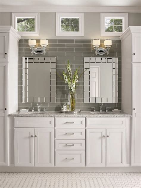 Tons of ideas for black bathrooms: Bathroom Designs by KraftMaid® Cabinetry in 2020 ...