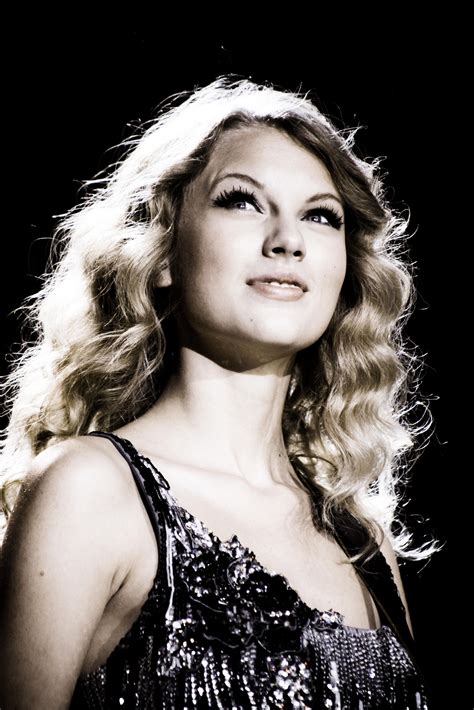Fearless Tour 2009 Promotional Photos Taylor Swift Photo 22397211
