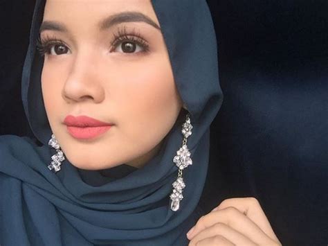 Mandiri sebagai anak pertama, mereka tumbuh dengan kasih sayang pertama dari kedua orang tuanya. Arwaaah Azmil Mustapha besar anak sampai hijrah ke Syrria ...