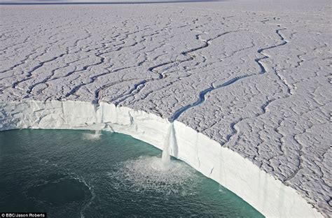 Najchłodniejsza Woda W Oceanach Znajduje Się W Okolicach - biegun-polnocny-topnienie-pokrywy-lodowej