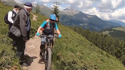 Not to be confused with: «Wir mussten in den Graben springen»: E-Mountainbiker ärgern Wanderer | Luzerner Zeitung