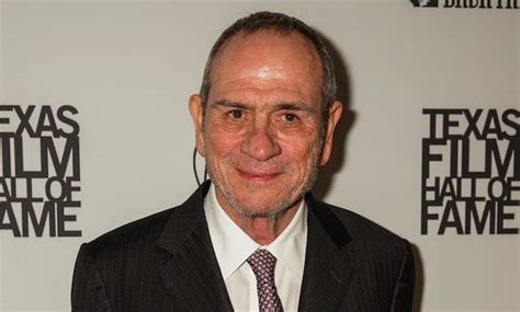 Самые новые твиты от tommy lee jones (@thekidhag): Who Exactly is Tommy Lee Jones, What is He Like As a Person?