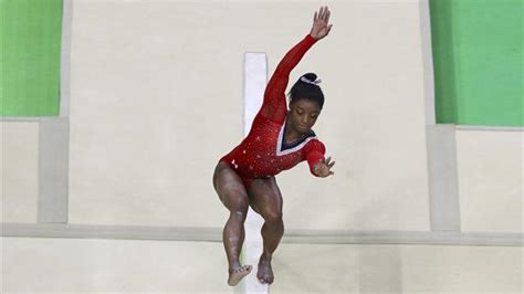 Olympics Rio 2016 Simone Biles Slips On Beam Escapes With Bronze