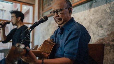 Chord Lagu Titip Rindu Buat Ayah - Ebiet G Ade dari Kunci C: Ayah