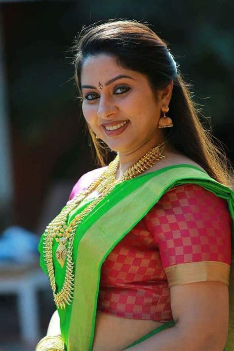 Malayalam Serial Actress Sreeya Remesh Hot Navel Photos Idnsek