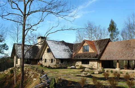 Surrounded by the beautiful mountains around pigeon forge, you and your guests will enjoy rest, renewal, and relaxation. Roosevelt Lodge Cabin in Gatlinburg Tennessee