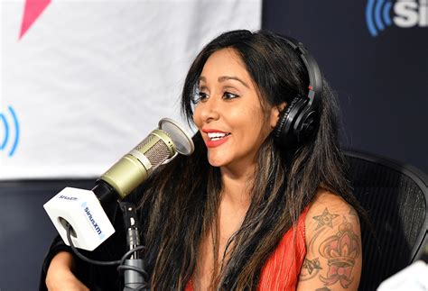 nicole snooki polizzi responds to a fan who says she needs to come out about being adopted