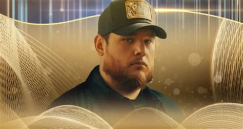 2022 cma awards luke combs wins entertainer of the year