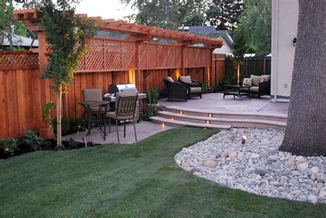 Stunning Backyard Privacy Fence Decoration Ideas On A Budget Frugal