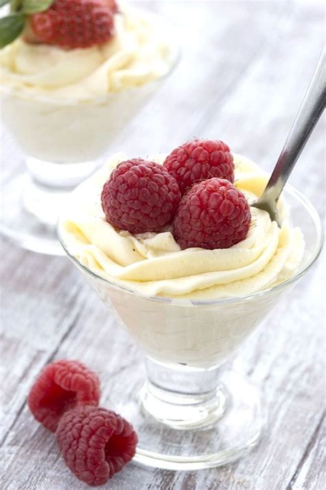 It's simple and easy to make, and only needs 4 ingredients. White Chocolate Cheesecake Mousse - low carb; gluten & egg ...