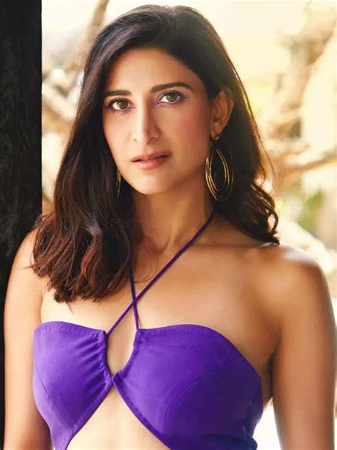 Aahana Kumra Is A Sight For Sore Eyes In These Stylish Pictures Pics Aahana Kumra Is A Sight