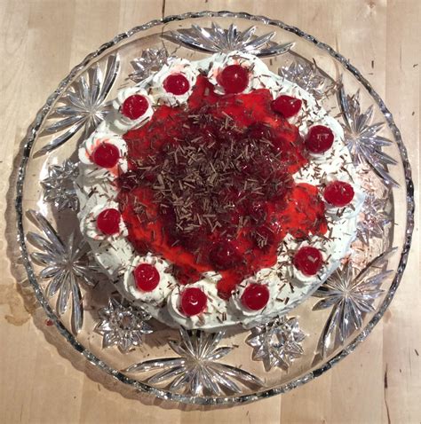 Über 357 bewertungen und für raffiniert befunden. Schwarzwald Kirsch Kuchen Authentic Black Forest Cake ...
