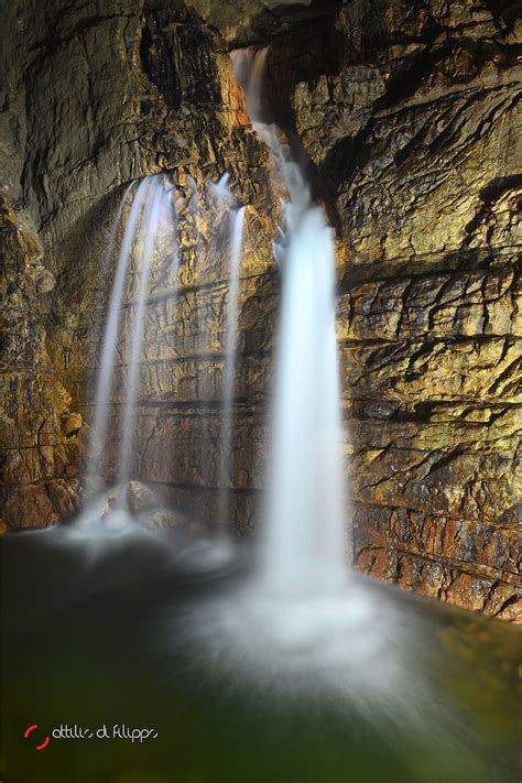 Una donna di 42 anni e un uomo di 36 sarebbero scivolati da un sentiero del parco. Cascata | Acqua