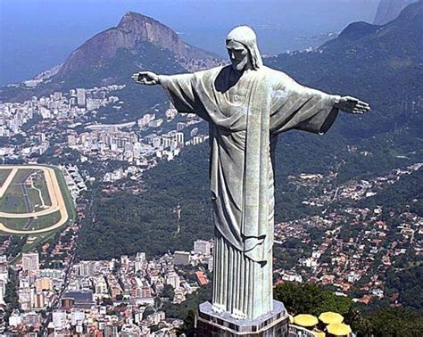 Es Inaugurada La Estatua Del Crísto Redentor En Río De Janeiro