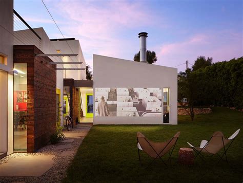 Transform your bedroom into your dream space with these 24 diy bedroom decor ideas. Easy DIY Outdoor Cinema Will Make Your Yard The Ultimate ...
