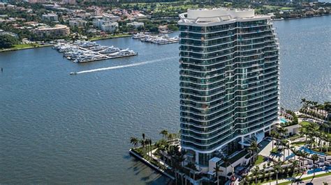 The Bristol In West Palm Beach Lists A 2945 Million Condo Robb Report
