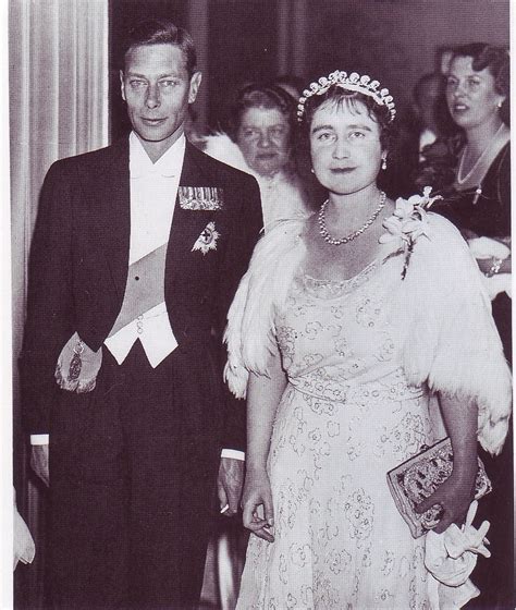 Queen elizabeth the queen mother and lyon levi family ancentry. Fashionistas Daily .Com: Prince William & Kate Middleton's ...