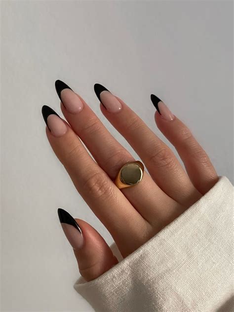 Black French Tip Nails In 2021 Stylish Nails Edgy Nails Fire Nails
