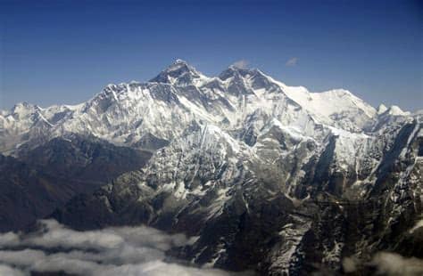 Prices over priced and they never keep their promise on deliv. Solo climbing on Mount Everest banned | The Spokesman-Review