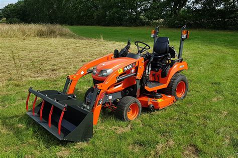 Kubota Compact Tractor Bx2350 Hst Mx Grab Bucket And Mid Deck Beckside