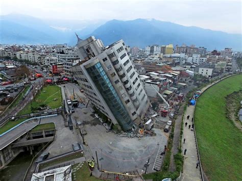 Weltkugel mit verteilung der erdbeben (punkte) für einen zeitbereich von 50 jahren. Erdbeben in Taiwan - die Bilder - MAZ - Märkische Allgemeine
