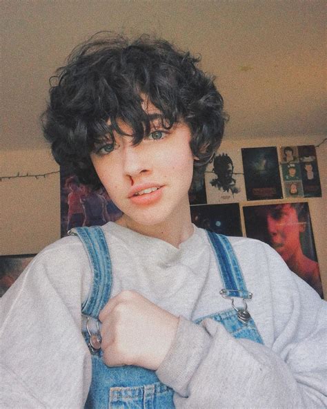 Curly Androgynous Hairstyles Pin On Hair Androgynous Lesbian Dyke