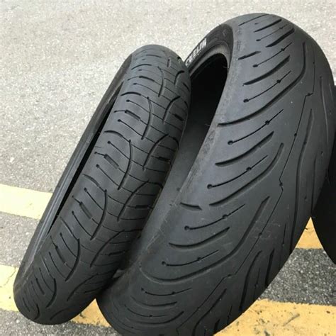 Designed to deliver maximum safety in most conditions especially on wet roads and in particular when braking, michelin's goal is to cover all riders in all conditions. Michelin Pilot Road 4, Motorbikes, Motorbike Accessories ...