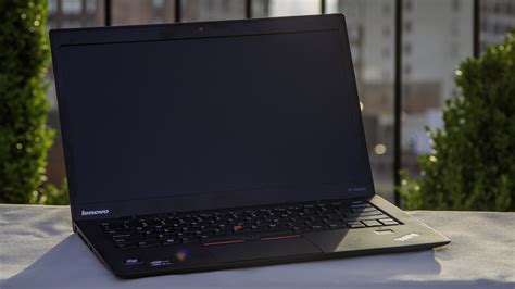 Lenovos Thinkpad X1 Carbon Arrives In Australia Gizmodo