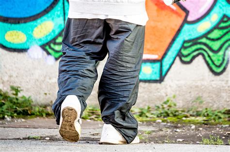 Lawmakers Propose Bill To Ban Saggy Pants