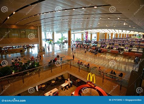 Interior Del Aeropuerto De Singapur Changi De La Visin Superior